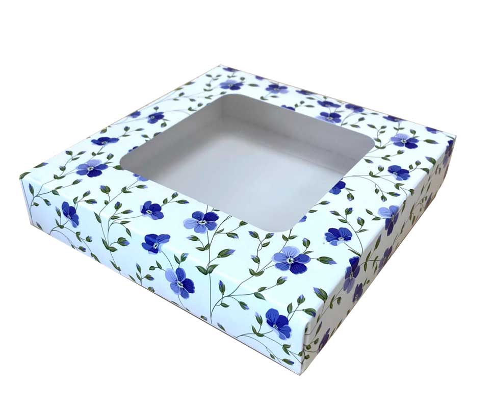 Коробка для пряников белая в Цветы 155x155x35